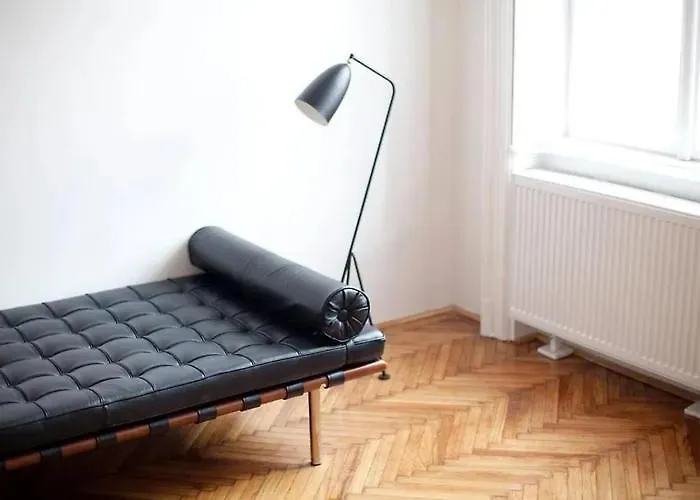 Bachelor Pad Pax 24 Gentlemen'S Power Package Szálloda